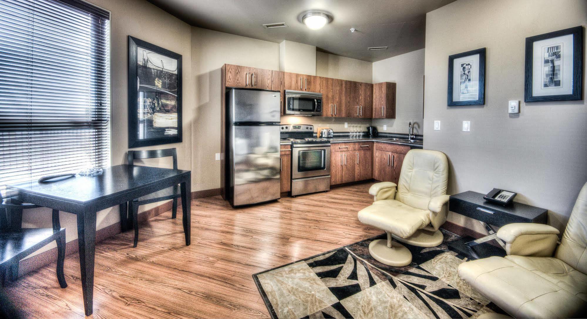 Grand Inn & Residence- Grande Prairie Ngoại thất bức ảnh
